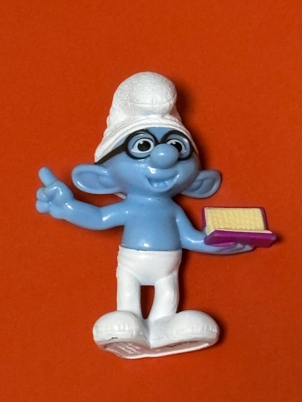 Peyo Brainy Blue White Humor 3" Smurf Figurine with Glasses & Book